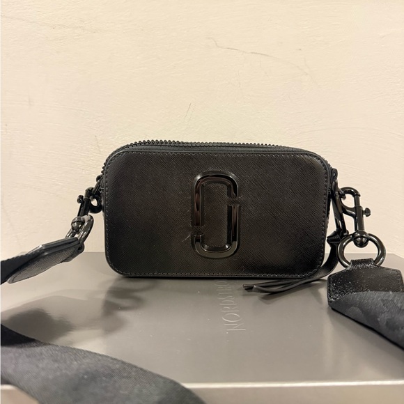 Marc Jacobs Handbags - Never Worn Marc Jacobs Black Double J Crossbody Bag